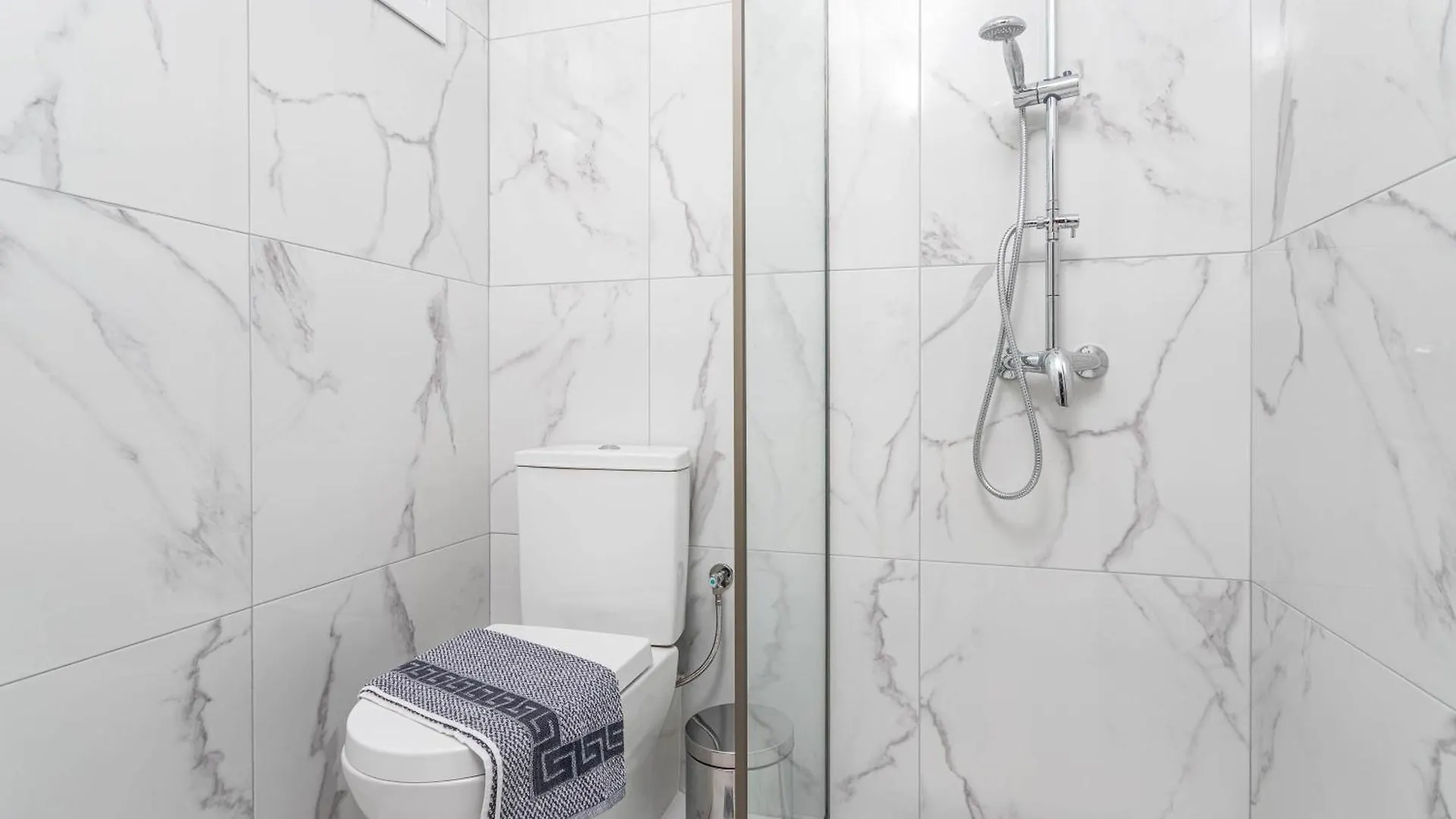 Viento Suites Posidi